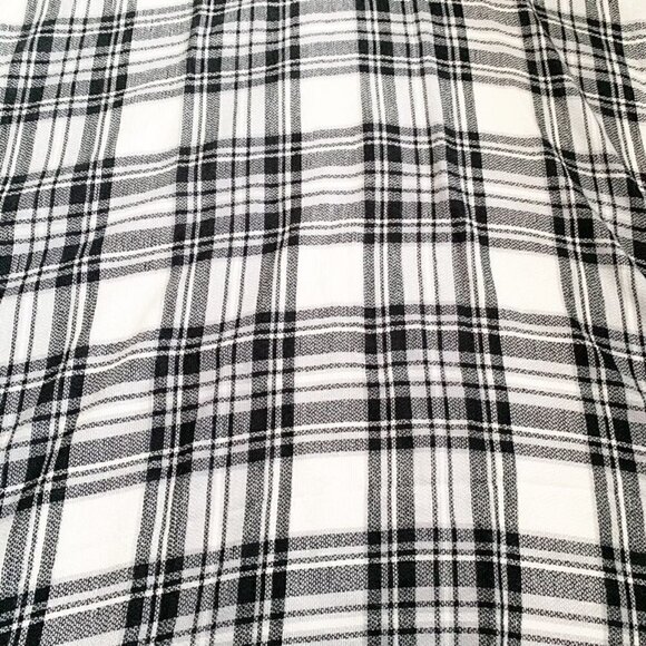 ModCloth black white plaid eyelash fringe blanket scarf - Picture 6 of 6